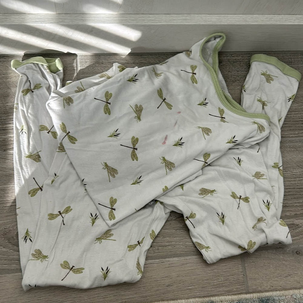 Kyte baby long sleeve pajamas size 6T